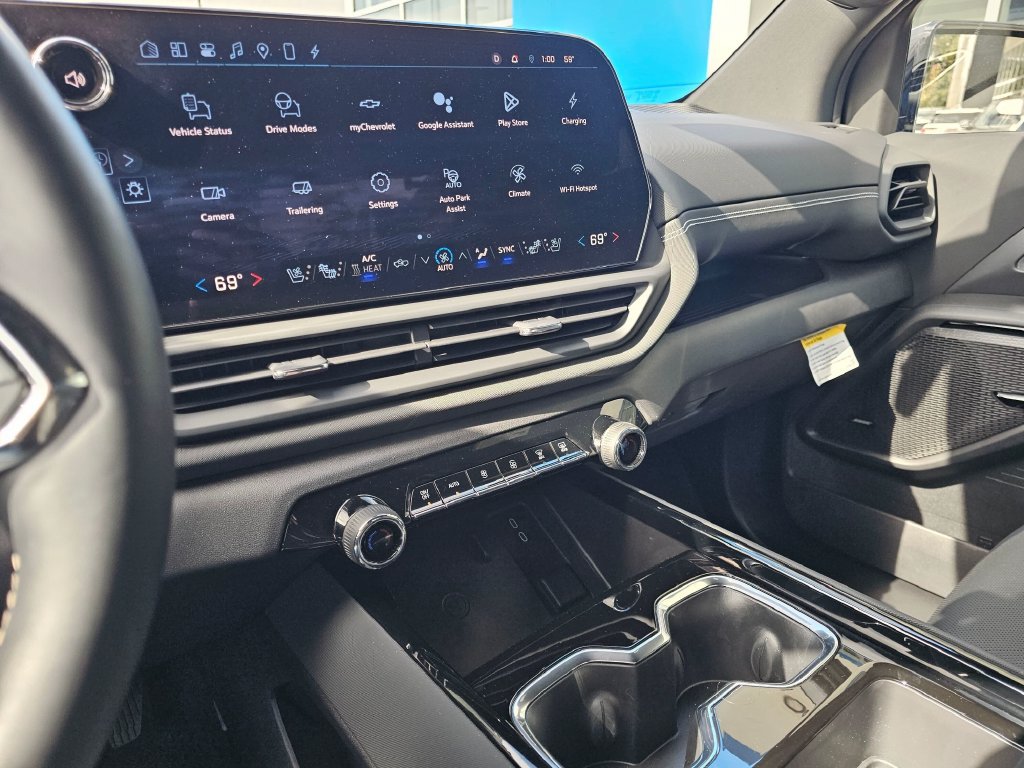 Used 2026 Chevrolet Silverado EV LT AWD/4WD image 29
