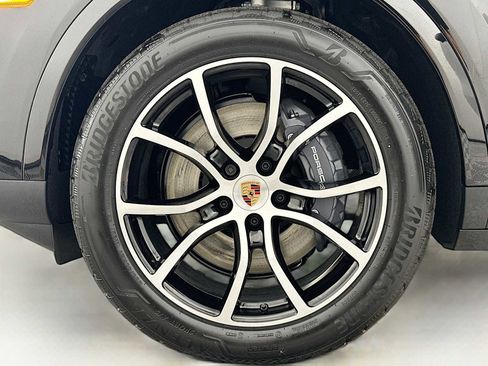 New 2026 Porsche Cayenne image 32