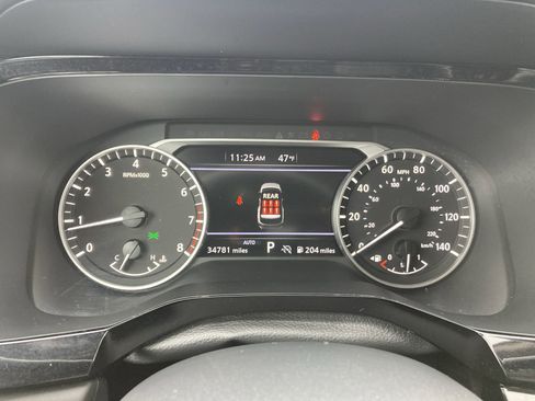 Used 2025 Nissan Pathfinder SV image 10