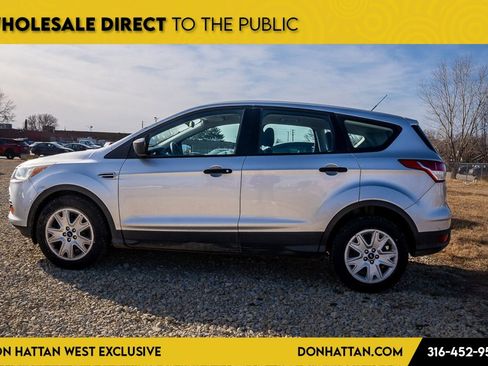 Used 2016 Ford Escape S image 2