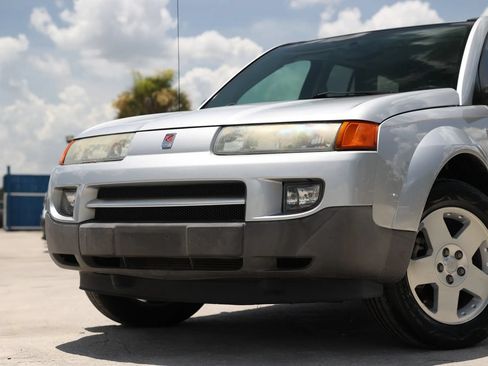 Used 2004 Saturn Vue 2WD V6 image 16