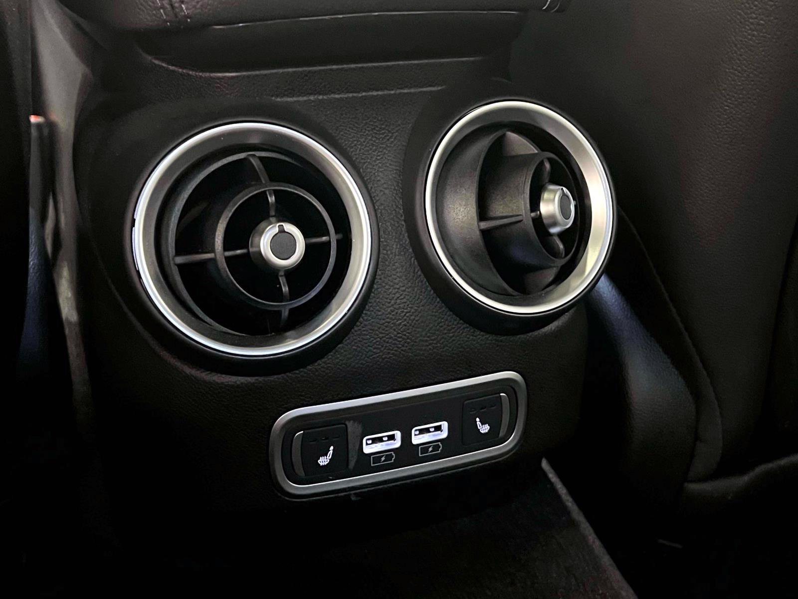 Used 2024 Alfa Romeo Giulia Ti AWD/4WD image 15