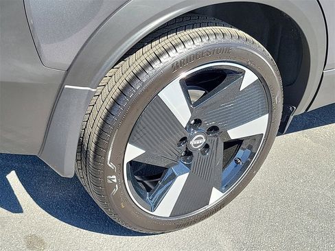 New 2026 Nissan Kicks SR w/ SR Premium Package image 3