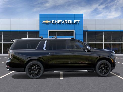 New 2025 Chevrolet Suburban Premier image 20
