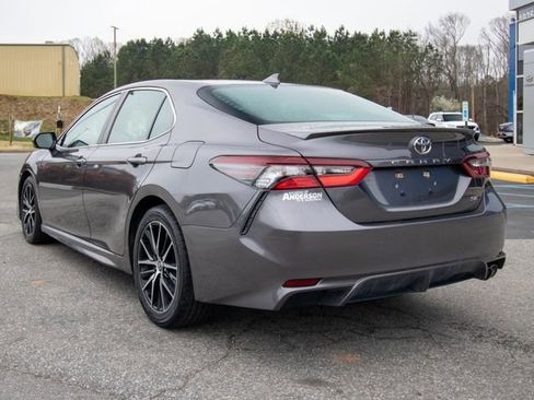 Used 2023 Toyota Camry SE image 11