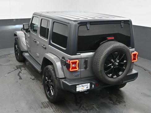 Used 2021 Jeep Wrangler Unlimited Sahara w/ Cold Weather Group image 34