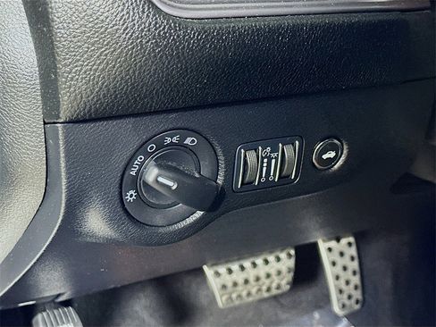 Used 2023 Dodge Challenger R/T image 16