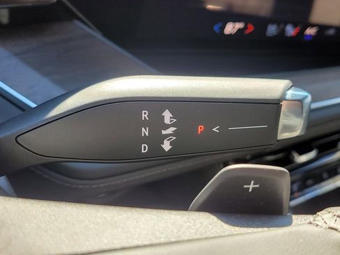 New 2026 Chevrolet Suburban High Country image 24