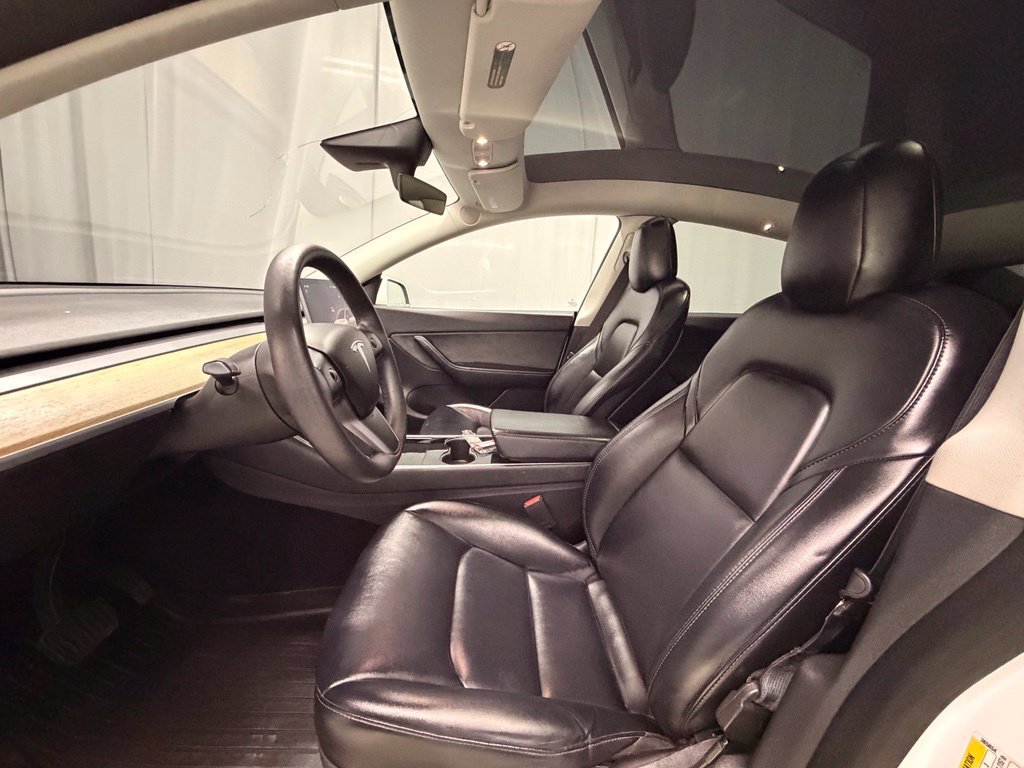 Used 2022 Tesla Model Y Long Range AWD/4WD image 18