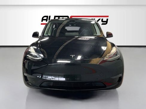 Used 2022 Tesla Model Y Performance image 2