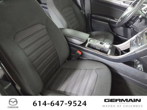 Used 2019 Ford Fusion SE FWD image 28