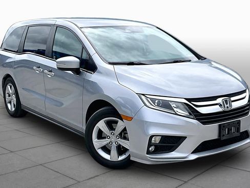 Used 2018 Honda Odyssey EX image 3