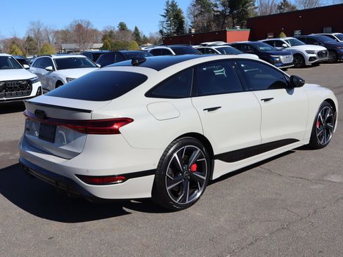 Used 2025 Audi S6 e-tron Prestige w/ 21" Black Optic Package image 5