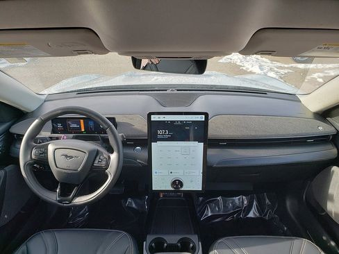 Used 2021 Ford Mustang Mach-E Premium image 13