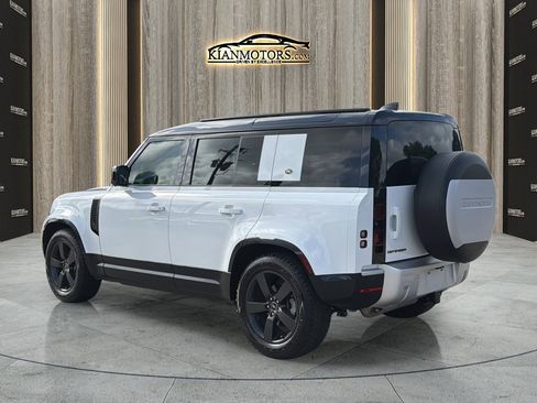 Used 2022 Land Rover Defender 110 S AWD/4WD image 5