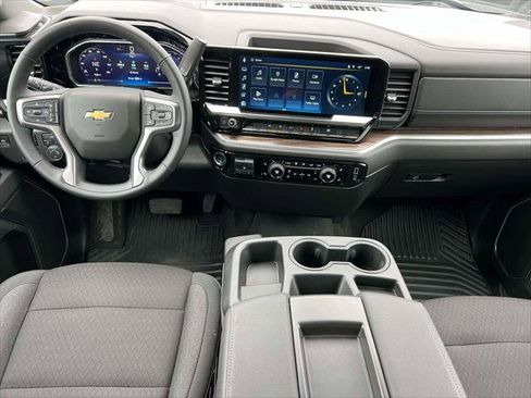 Used 2026 Chevrolet Silverado 1500 LT image 12