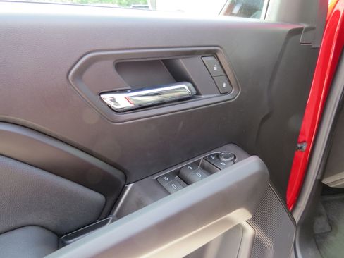 New 2025 Chevrolet Colorado LT w/ LT Convenience Package image 18