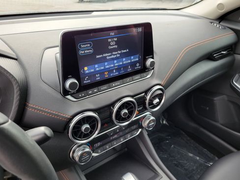 Used 2023 Nissan Sentra SR w/ SR Premium Package image 27