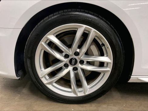 Used 2022 Audi A4 2.0T Premium Plus w/ Premium Plus Package image 11