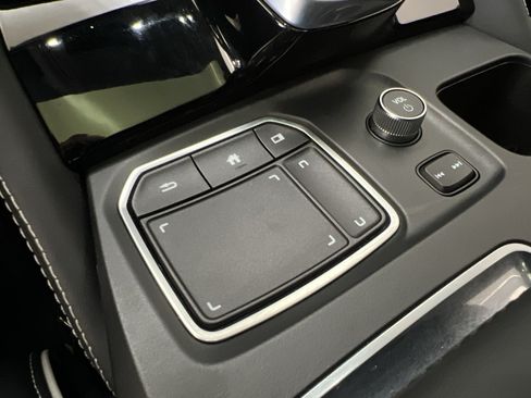 Used 2023 Acura MDX SH-AWD w/ Advance Package image 30