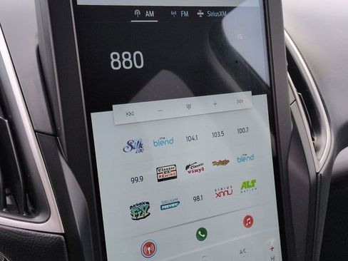 Used 2024 Ford Edge SEL image 22