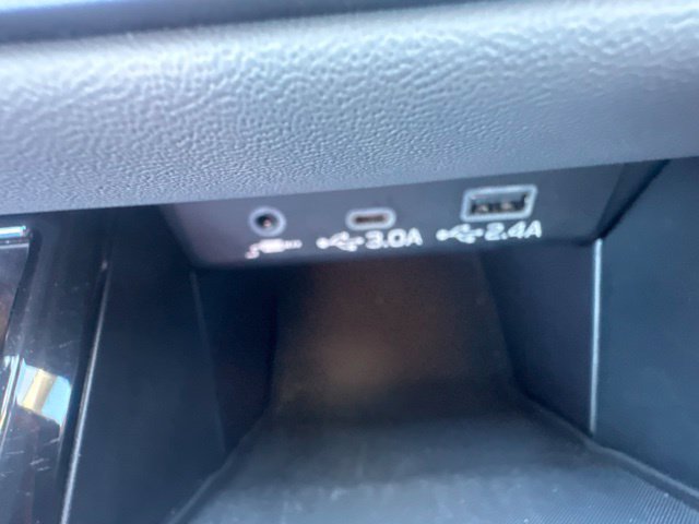 Used 2024 Subaru Legacy Limited AWD/4WD image 32