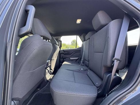 Used 2025 Toyota 4Runner SR5 AWD/4WD image 13