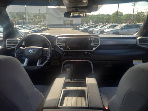 Used 2025 Toyota Tundra SR5 AWD/4WD image 19