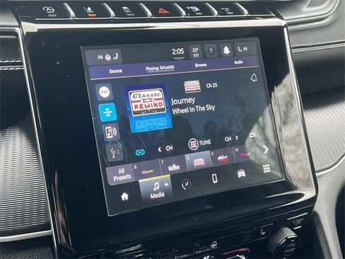 Used 2024 Jeep Grand Cherokee Altitude image 22