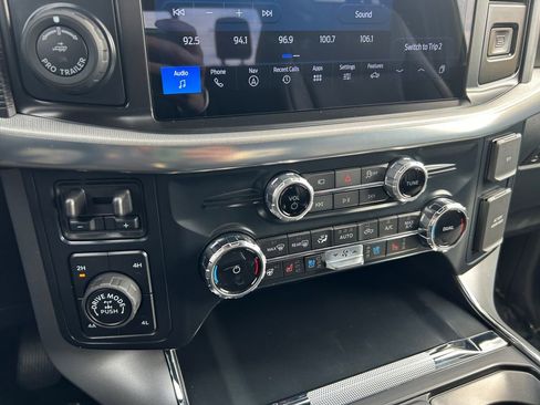 Used 2025 Ford F150 Lariat w/ Equipment Group 502A High AWD/4WD image 37