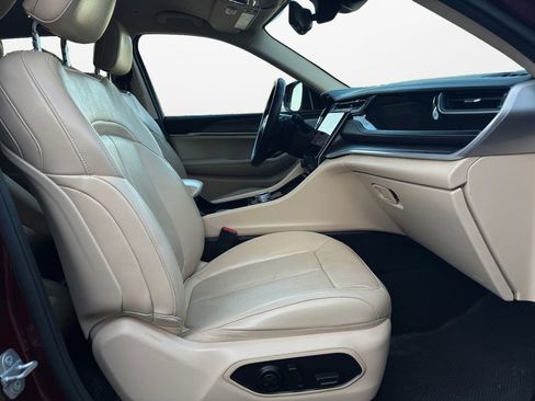 Used 2022 Jeep Grand Cherokee L Limited w/ Luxury Tech Group II image 24