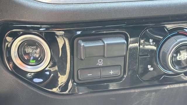 Certified 2024 Chevrolet Silverado 1500 RST w/ Convenience Package II AWD/4WD image 14