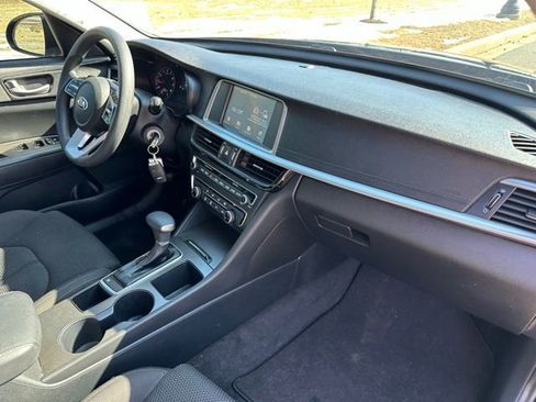 Certified 2019 Kia Optima LX image 25