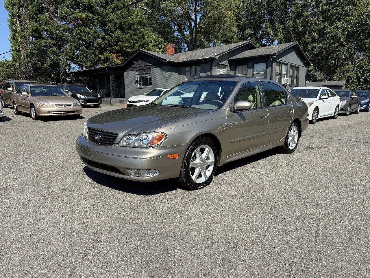 Used 2004 INFINITI I35 FWD image 2
