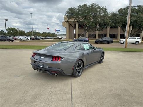 New 2025 Ford Mustang Coupe image 4