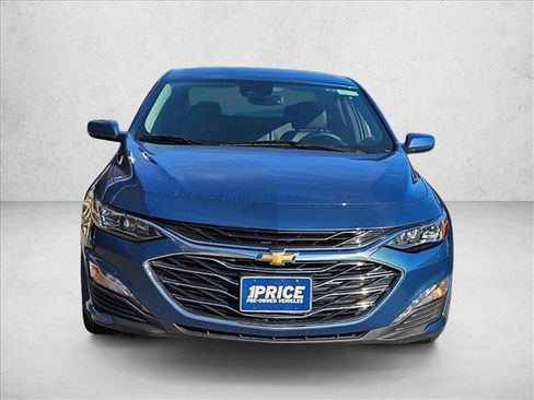 Used 2024 Chevrolet Malibu LT image 2