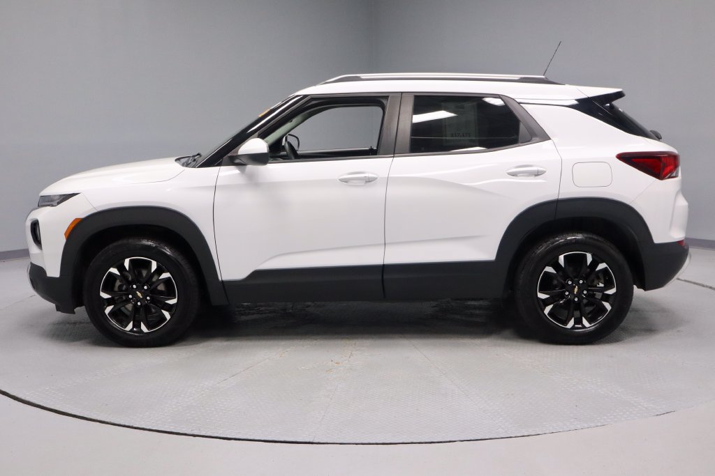 Used 2021 Chevrolet TrailBlazer LT w/ Sun and Liftgate Package AWD/4WD image 8
