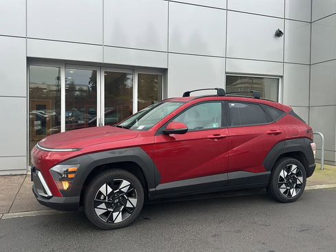 Used 2024 Hyundai Kona SEL image 3