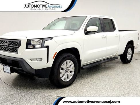Used 2023 Nissan Frontier SV AWD/4WD image 1