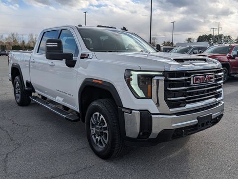 Certified 2025 GMC Sierra 2500 SLE AWD/4WD image 2