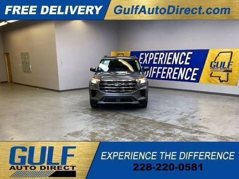 Used 2026 Ford Explorer Active RWD image 3