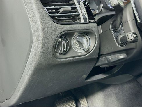 Used 2023 Porsche Macan Turbo AWD/4WD image 7
