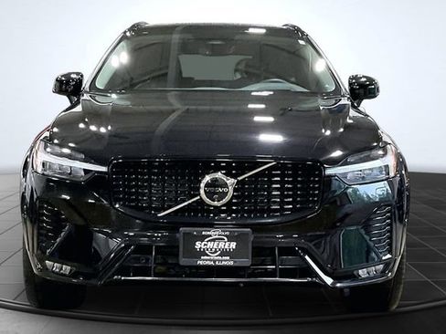 Used 2024 Volvo XC60 B5 Ultimate w/ Protection Package Premier AWD/4WD image 4