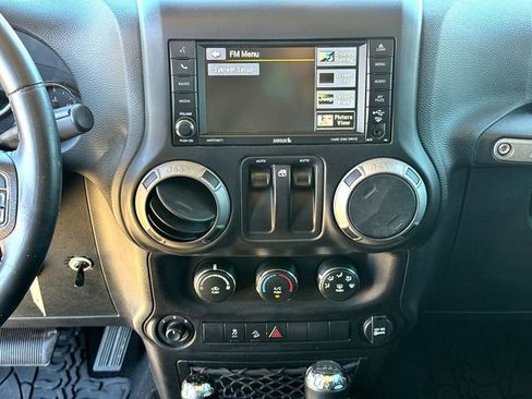 Used 2016 Jeep Wrangler Sport image 29