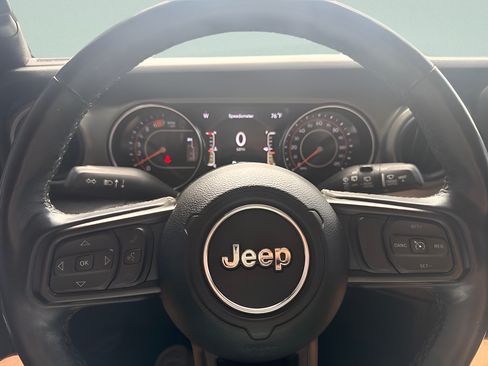 Used 2021 Jeep Wrangler Unlimited Sport AWD/4WD image 18