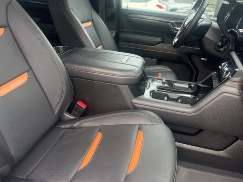 Used 2024 GMC Sierra 2500 AT4 w/ AT4 Preferred Package image 14