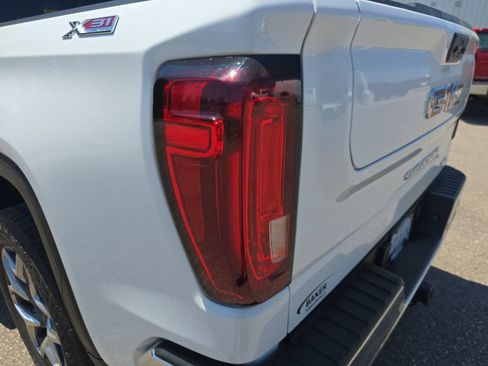 Used 2024 GMC Sierra 1500 SLT w/ SLT Premium Plus Package AWD/4WD image 38