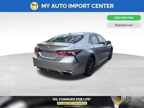 Used 2023 Toyota Camry SE AWD/4WD image 5