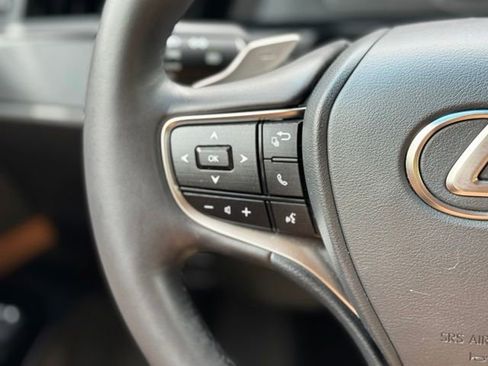 Used 2024 Lexus ES 350 w/ Premium Package FWD image 23