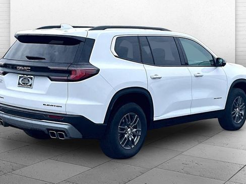 Used 2025 GMC Acadia Elevation FWD image 14